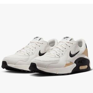WOMEN'S NIKE AIR MAX EXCEE SNEAKERS